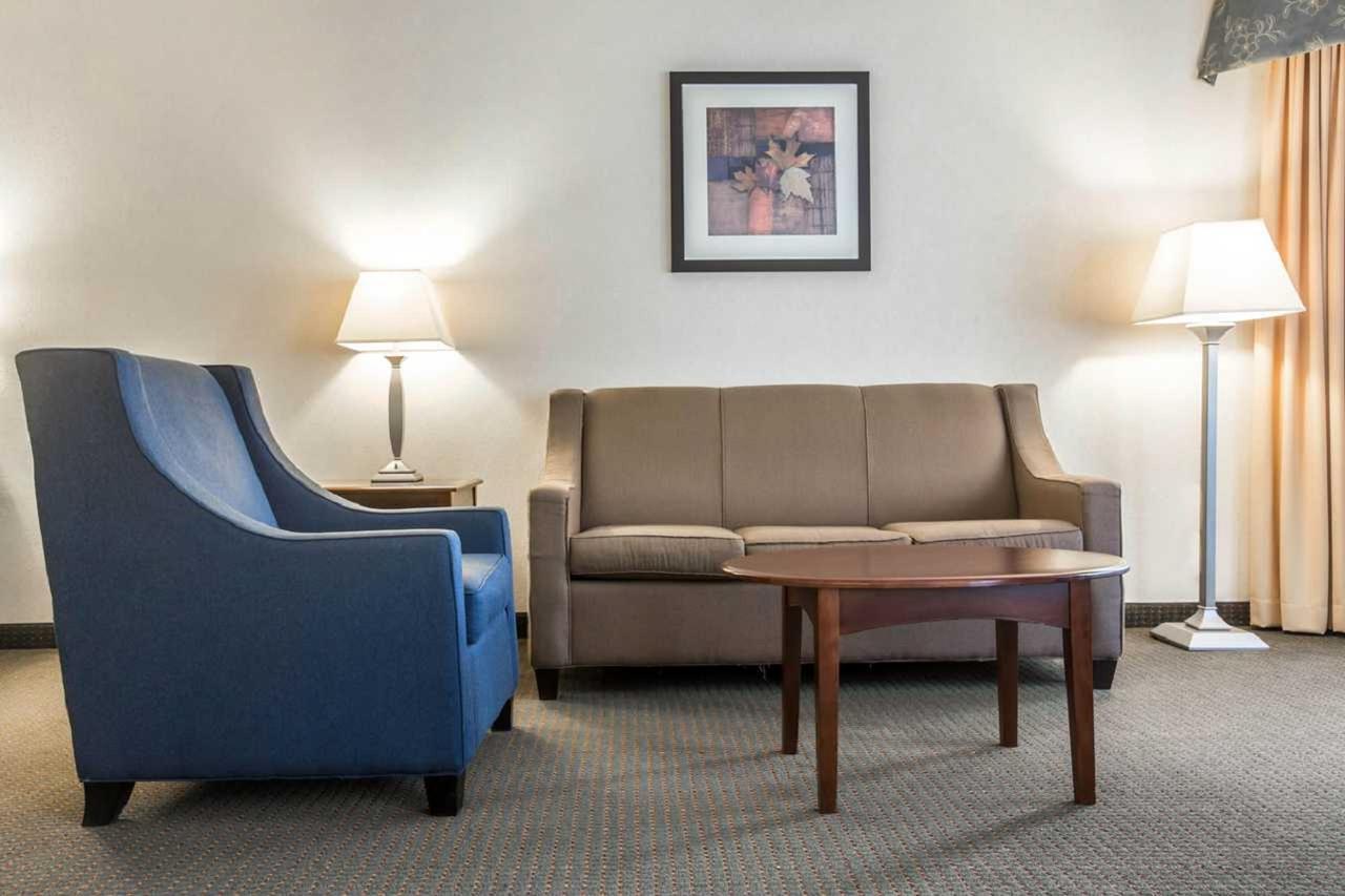 Comfort Suites South Burlington Near University Kültér fotó